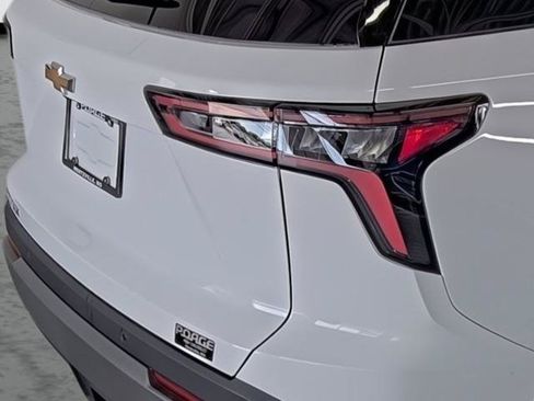 New 2027 Chevrolet Equinox LT w/ Convenience Package II FWD image 15