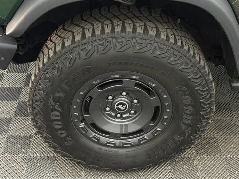 Used 2024 Ford Bronco Everglades AWD/4WD image 17