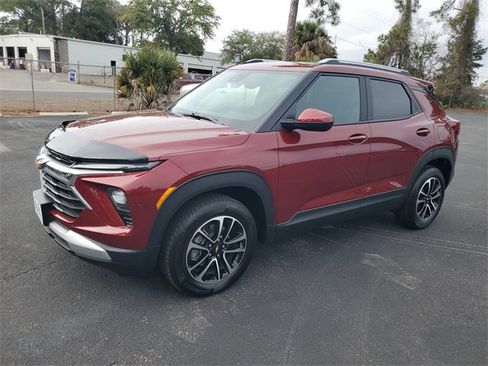 Certified 2024 Chevrolet TrailBlazer LT w/ Convenience Package image 3