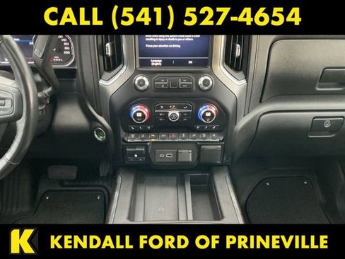 Used 2022 GMC Sierra 3500 Denali w/ Denali Black Diamond Edition image 11