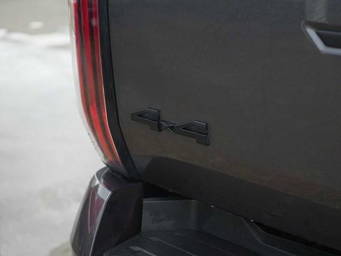 Used 2024 Toyota Tundra Platinum image 8