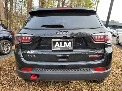 Used 2024 Jeep Compass Trailhawk image 6