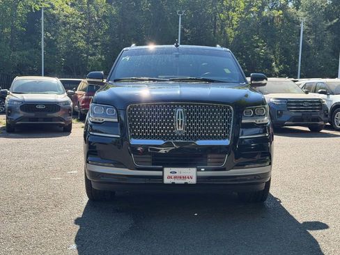 Certified 2024 Lincoln Navigator L Reserve AWD/4WD image 2