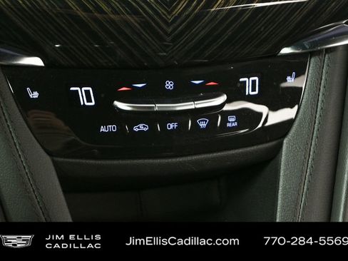 Certified 2022 Cadillac XT6 Premium Luxury w/ Technology Package image 15