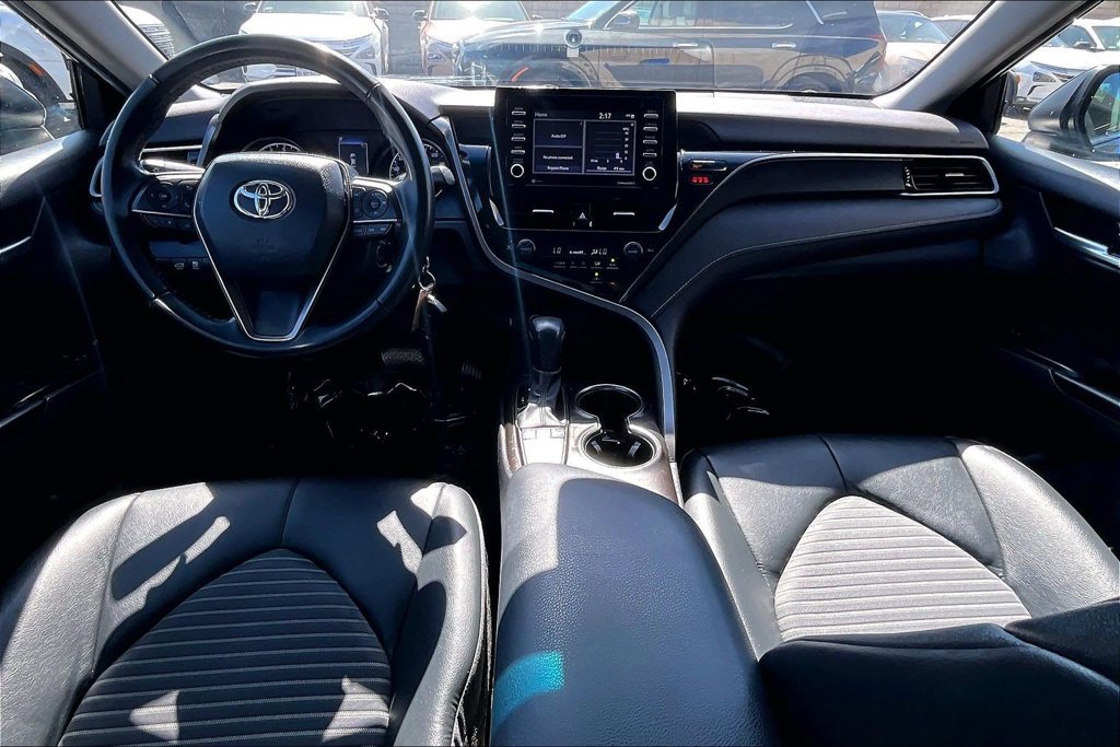 Used 2023 Toyota Camry SE FWD image 12