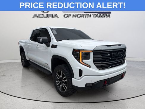 Used 2024 GMC Sierra 1500 AT4 w/ Technology Package AWD/4WD image 1