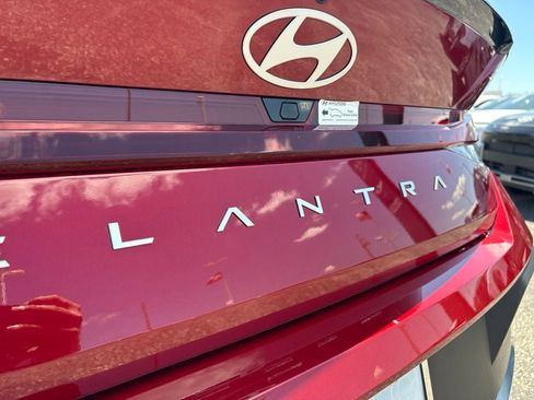 Certified 2025 Hyundai Elantra Sport FWD image 11