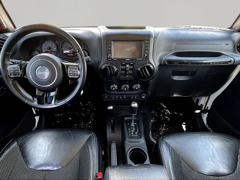 Used 2016 Jeep Wrangler Unlimited Sahara AWD/4WD image 7