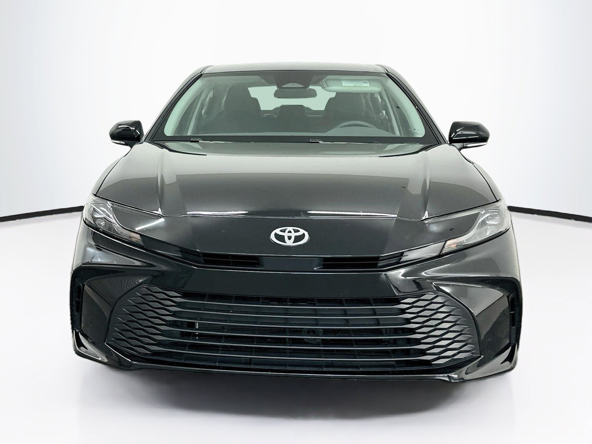 Used 2026 Toyota Camry LE FWD image 2