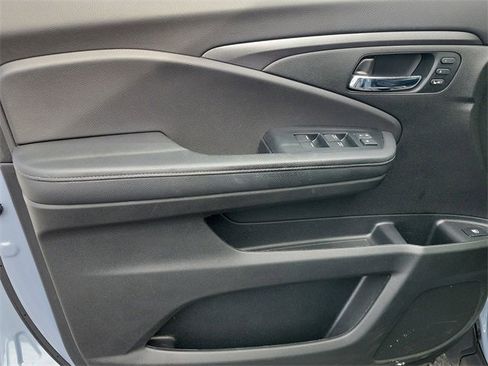 Used 2023 Honda Ridgeline RTL image 16