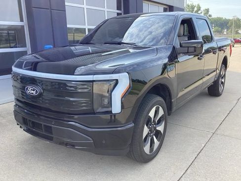 Used 2024 Ford F150 Lightning Platinum AWD/4WD image 2