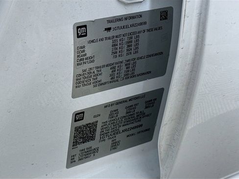 Used 2024 GMC Sierra 1500 AT4 w/ Technology Package image 31