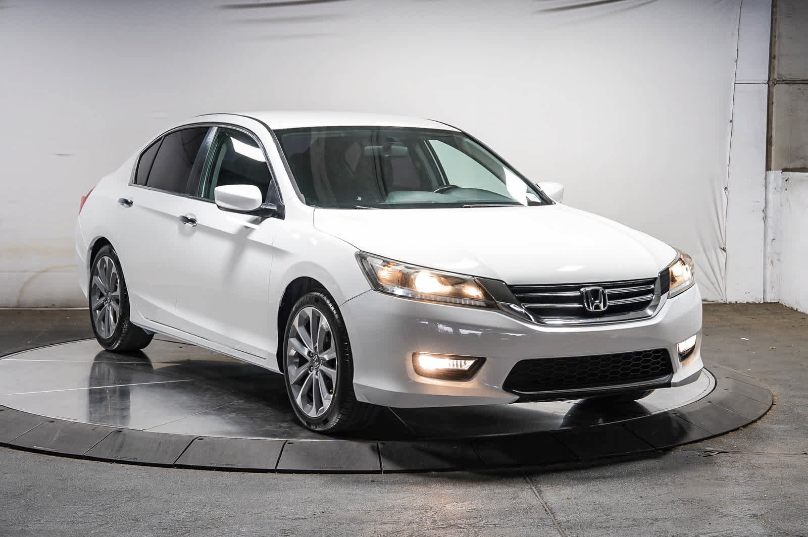 Used 2014 Honda Accord Sport image 5