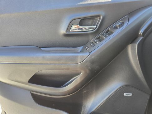 Used 2015 Chevrolet Trax LT w/ LT Sun and Sound Package FWD image 14