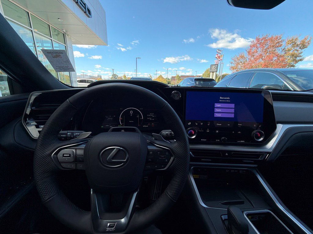 Certified 2026 Lexus TX 500h AWD w/ Technology Package image 24