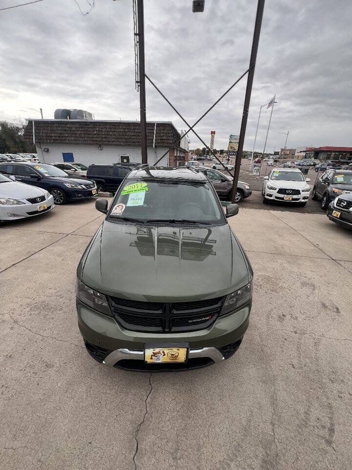 Used 2017 Dodge Journey Crossroad AWD/4WD image 22