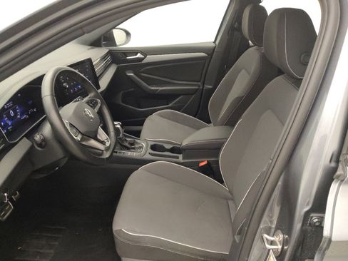 Used 2025 Volkswagen Jetta Sport image 17