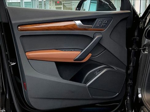 Certified 2023 Audi Q5 2.0T Premium w/ Convenience Package AWD/4WD image 22