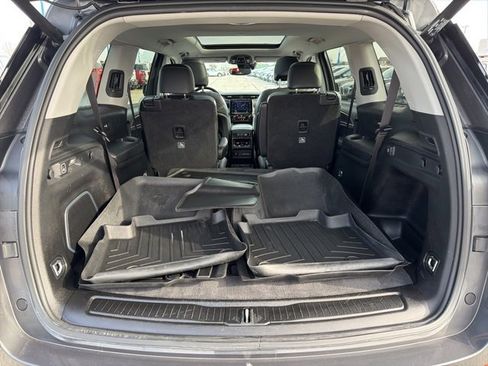 Used 2022 Jeep Grand Cherokee L Limited image 11