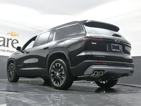 New 2026 Chevrolet Traverse LT w/ Sun and Wheel Package image 5