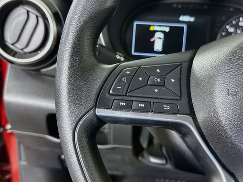 Certified 2021 Nissan Kicks SV FWD image 18