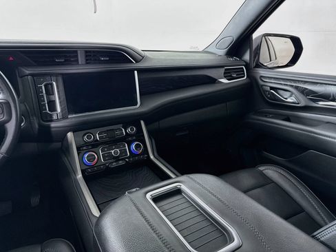 Used 2022 GMC Yukon Denali w/ Denali Premium Package RWD image 26