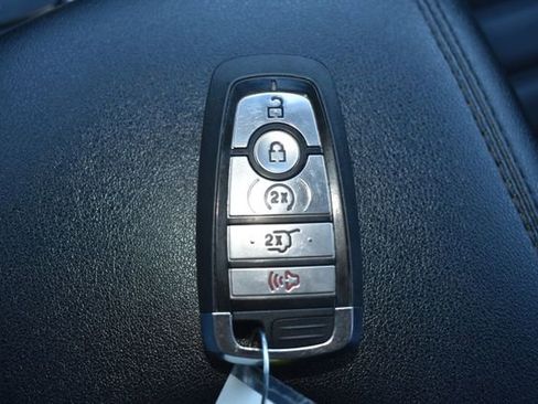 Used 2023 Ford Edge SEL w/ Convenience Package image 30