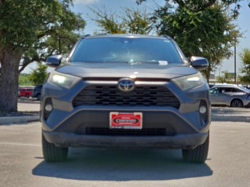 Used 2021 Toyota RAV4 XLE Premium FWD image 8
