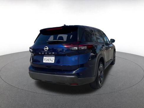 Used 2025 Nissan Rogue SV image 14