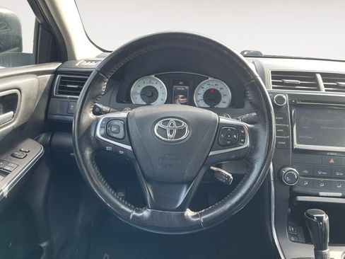 Used 2016 Toyota Camry SE image 12