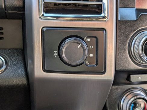 Used 2015 Ford F150 Platinum w/ Equipment Group 701A Luxury image 30