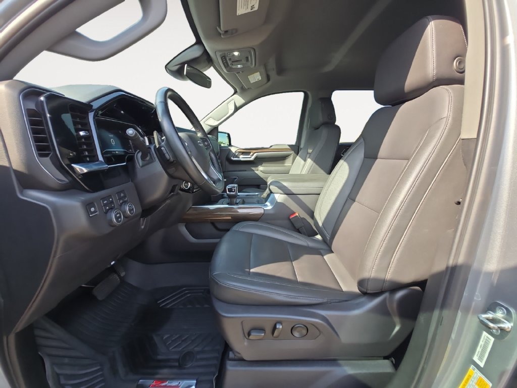 Certified 2024 Chevrolet Silverado 1500 LT Trail Boss w/ Convenience Package II AWD/4WD image 16