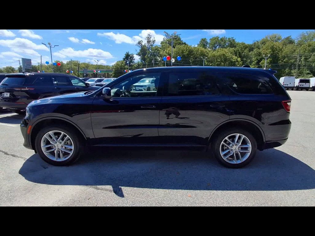 Used 2025 Dodge Durango GT AWD/4WD image 5
