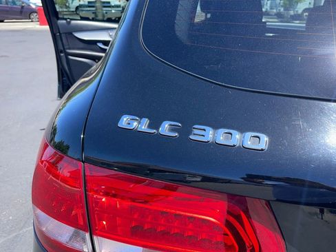 Used 2019 Mercedes-Benz GLC 300 4MATIC image 46