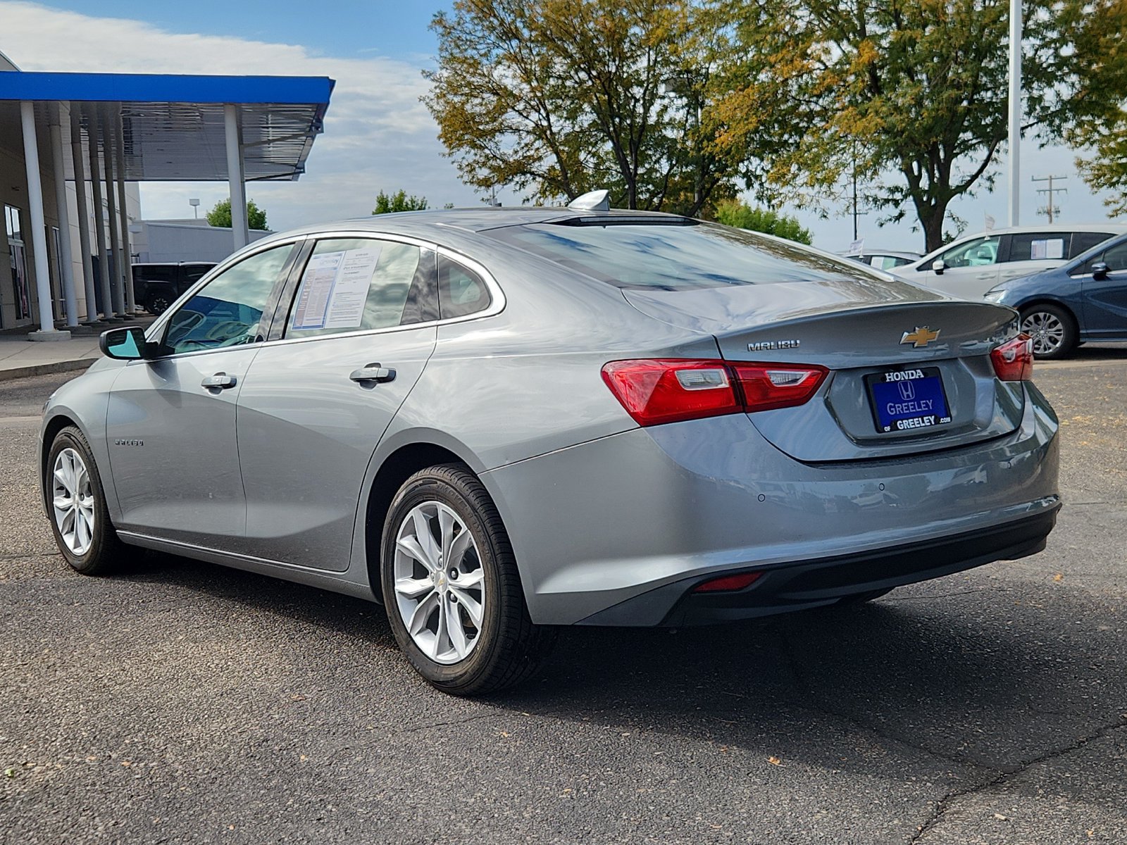 Used 2025 Chevrolet Malibu LT FWD image 3