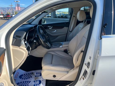 Used 2022 Mercedes-Benz GLC 300 4MATIC image 14