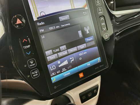 Used 2017 Toyota Prius Prime Advanced FWD image 21