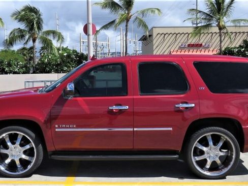 Used 2009 Chevrolet Tahoe LTZ RWD image 2
