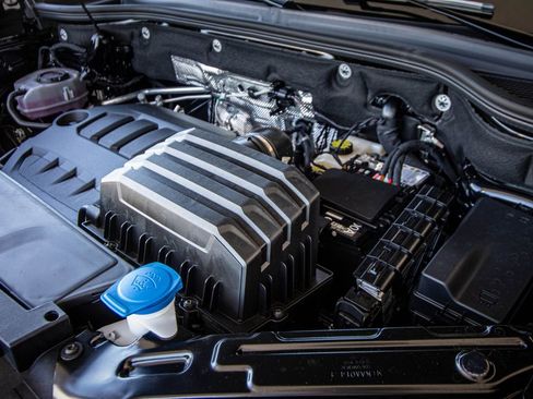 New 2026 Volkswagen Atlas Peak Edition image 12