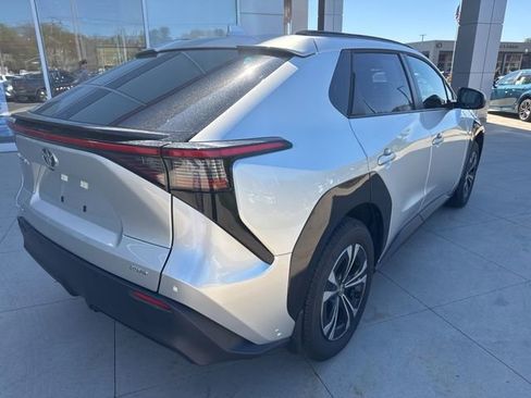 Used 2025 Toyota bZ4X AWD w/ Weather Package image 7