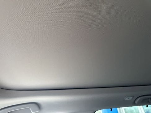 Used 2023 Honda Pilot Touring image 18