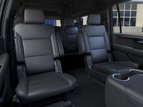 New 2026 Chevrolet Suburban Z71 w/ Comfort Package image 17