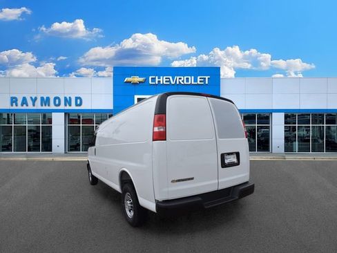 New 2025 Chevrolet Express 2500 Extended RWD image 6