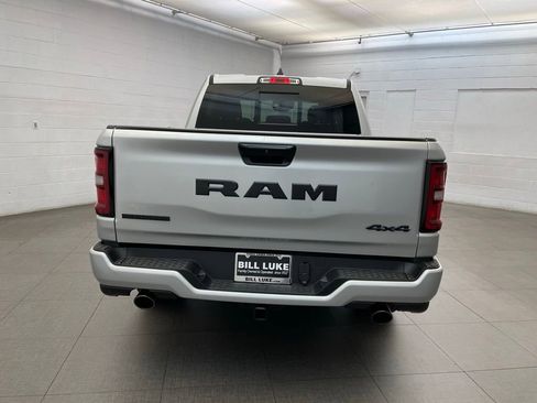 New 2026 RAM 1500 4x4 Crew Cab image 4