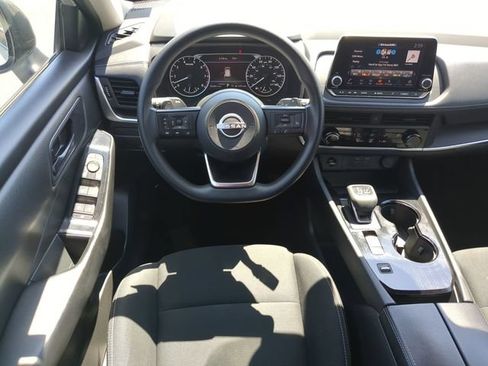 Used 2024 Nissan Rogue S FWD image 27
