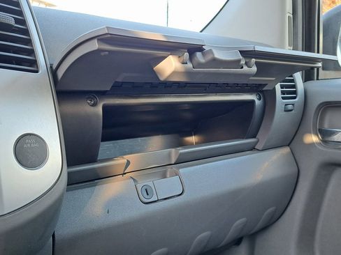 Used 2016 Nissan Frontier SV image 18