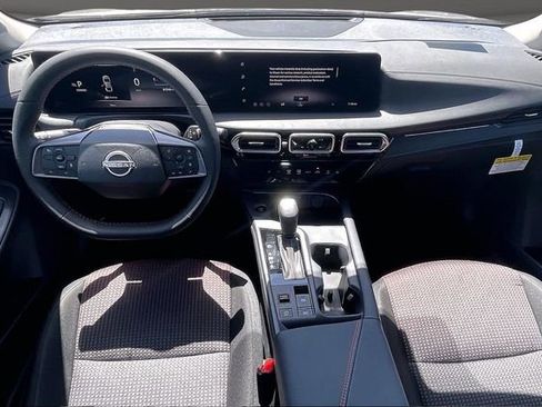 New 2026 Nissan Sentra SR w/ Floor Mat Package FWD image 5