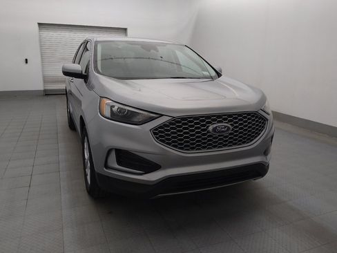 Used 2023 Ford Edge SEL image 14