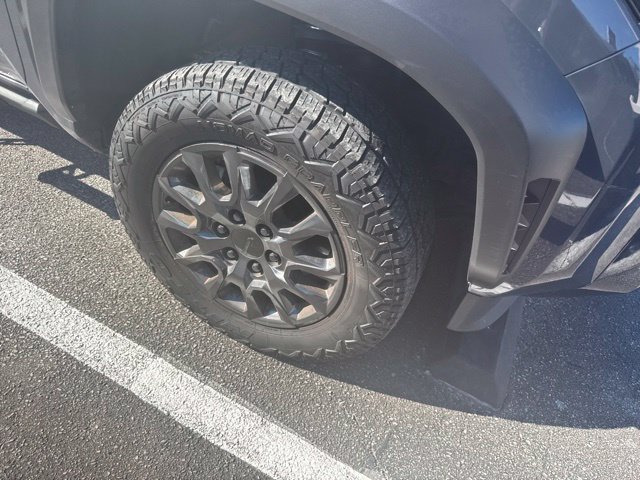 Used 2025 Toyota 4Runner SR5 AWD/4WD image 2