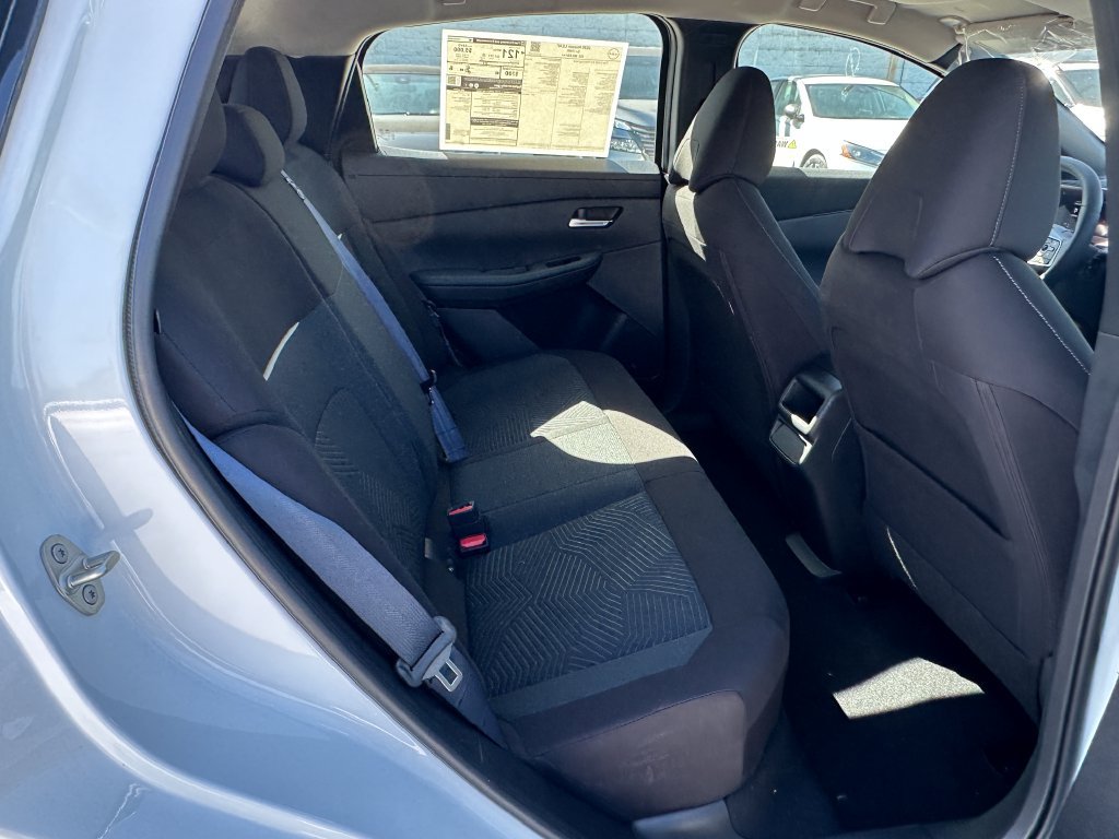 New 2026 Nissan Leaf FWD image 16